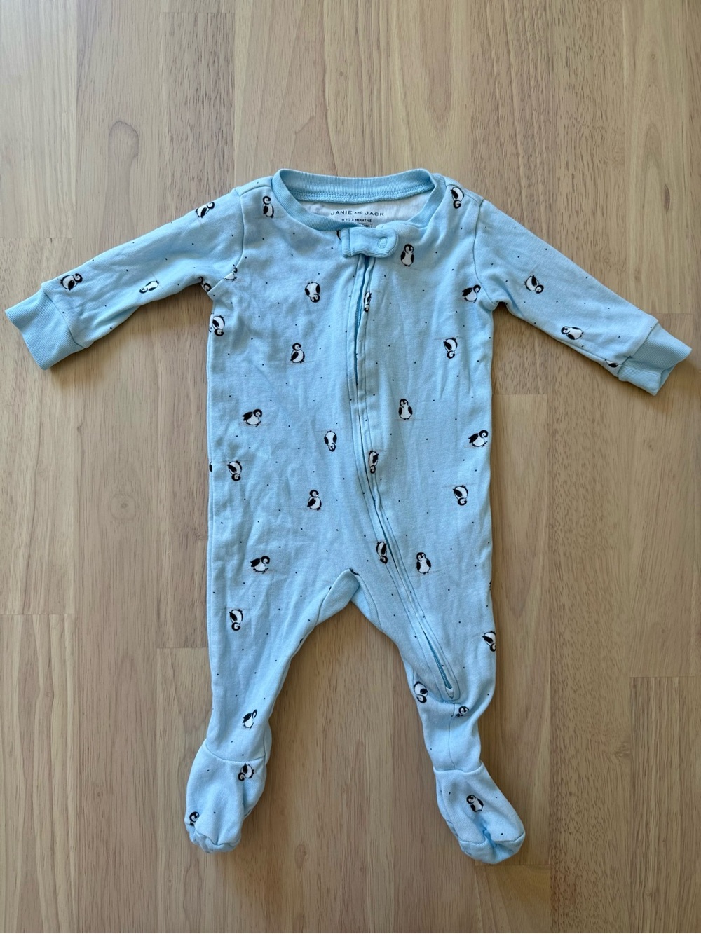 Janie and Jack Baby Good Night Footed Pajama In Penguin Friends. Size 0-3 months